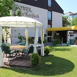 호텔 Am Kurpark 바트빔펜