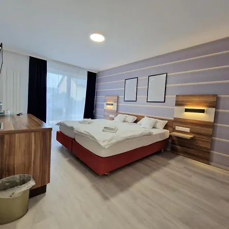 Ξενοδοχείο Am Kurpark Bad Wimpfen