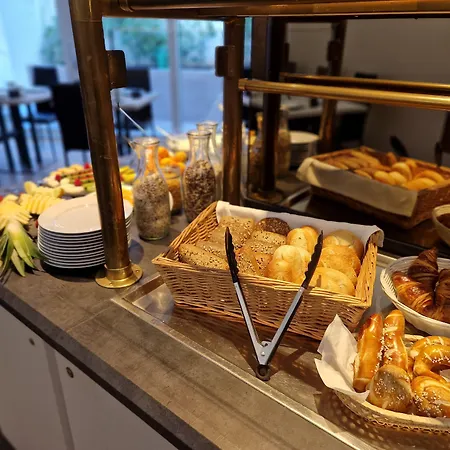 Ξενοδοχείο Am Kurpark