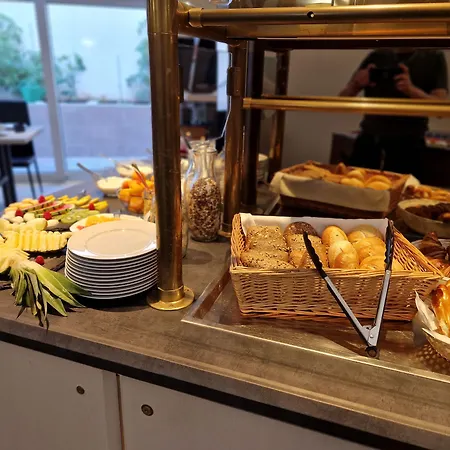 Ξενοδοχείο Am Kurpark 3*